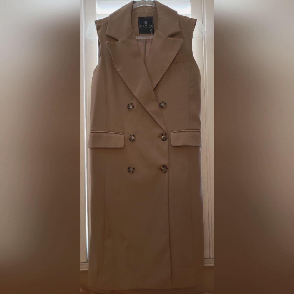 #50 NWT Tan Longline Sleevless Blazer Coat / Vest